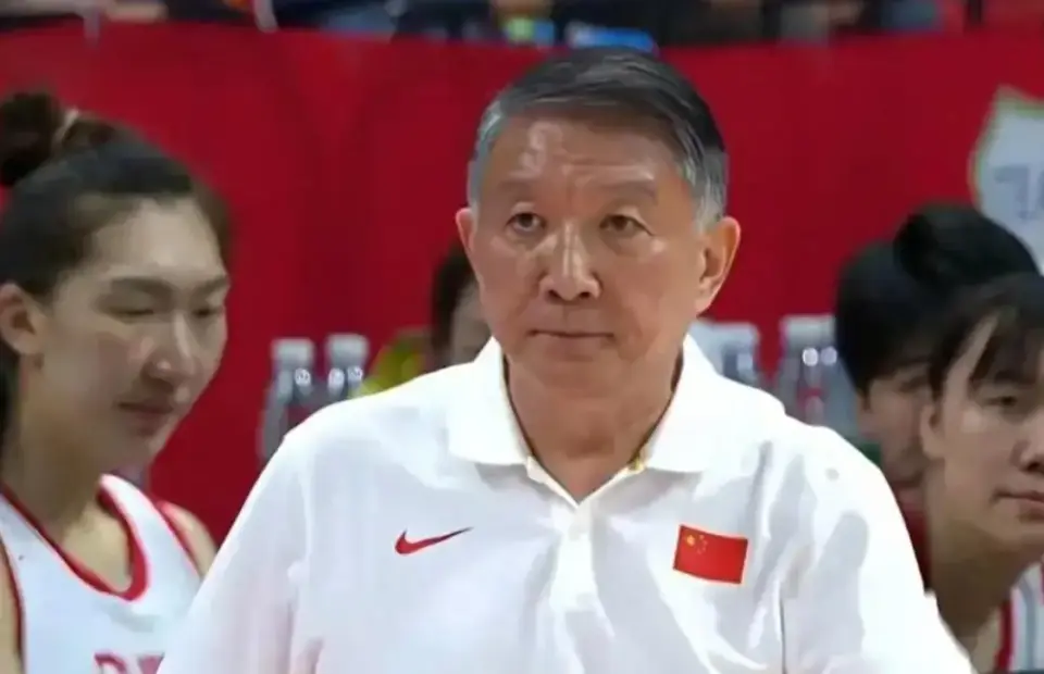 中国女篮也, 接近, 此时宫鲁鸣