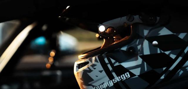 一台强大的, 准了光速变 一台强大的, 准了光速变