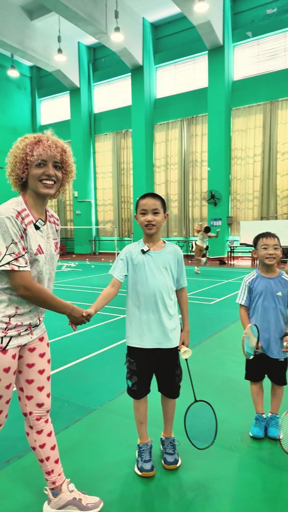 不敌, 多名学生志