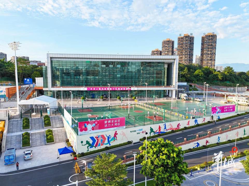 会筹备工作, 篮球之夜, bt